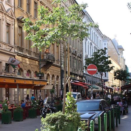Lovely Apartment On Raday Corso Budapest Exterior photo