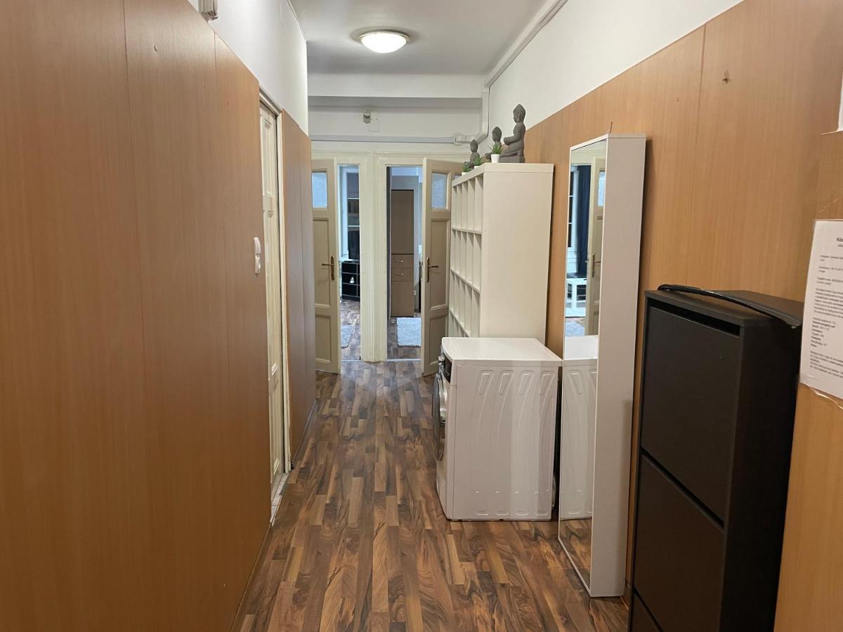 Lovely Apartment On Raday Corso Budapest Exterior photo
