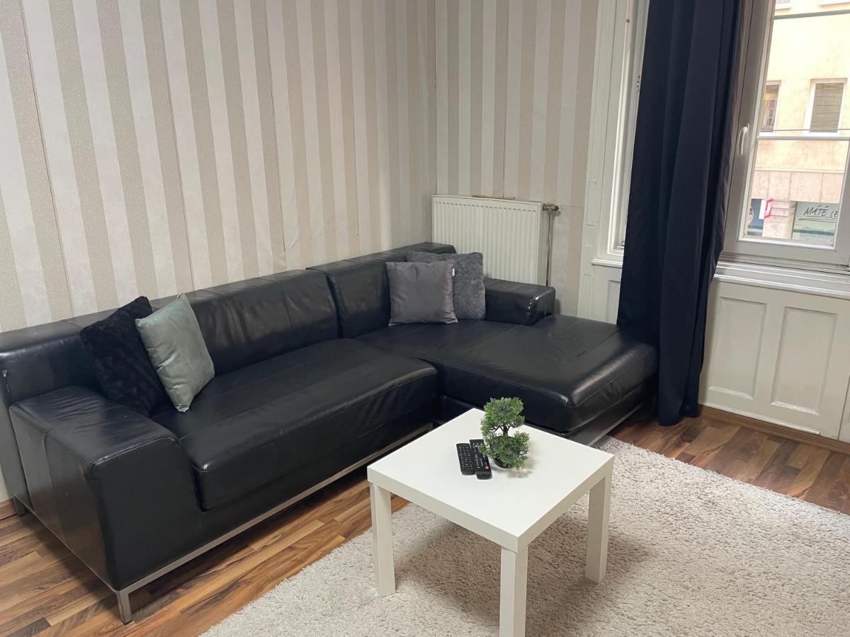 Lovely Apartment On Raday Corso Budapest Exterior photo